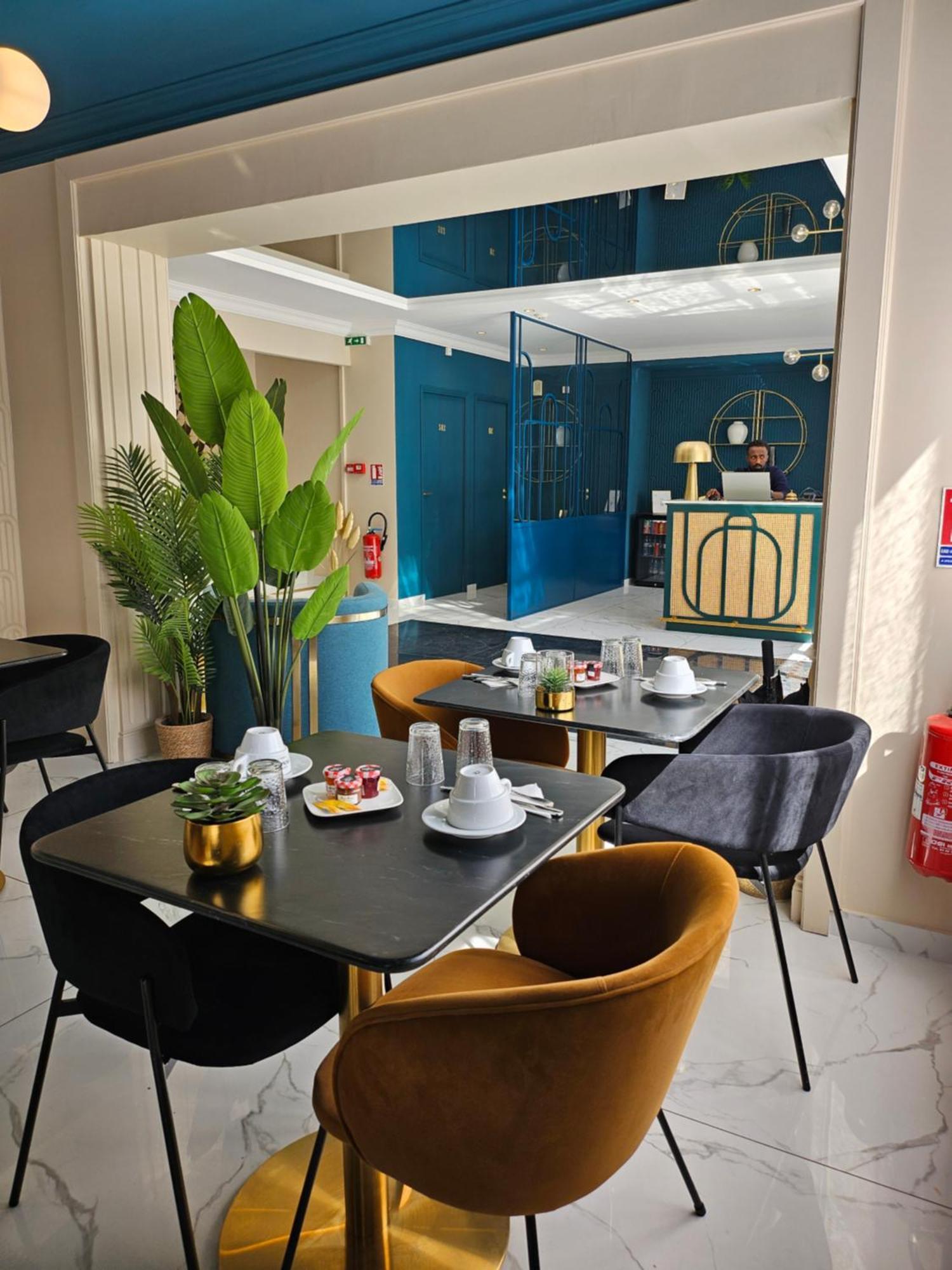 Hotel La Caravelle Aix-en-Provence Esterno foto