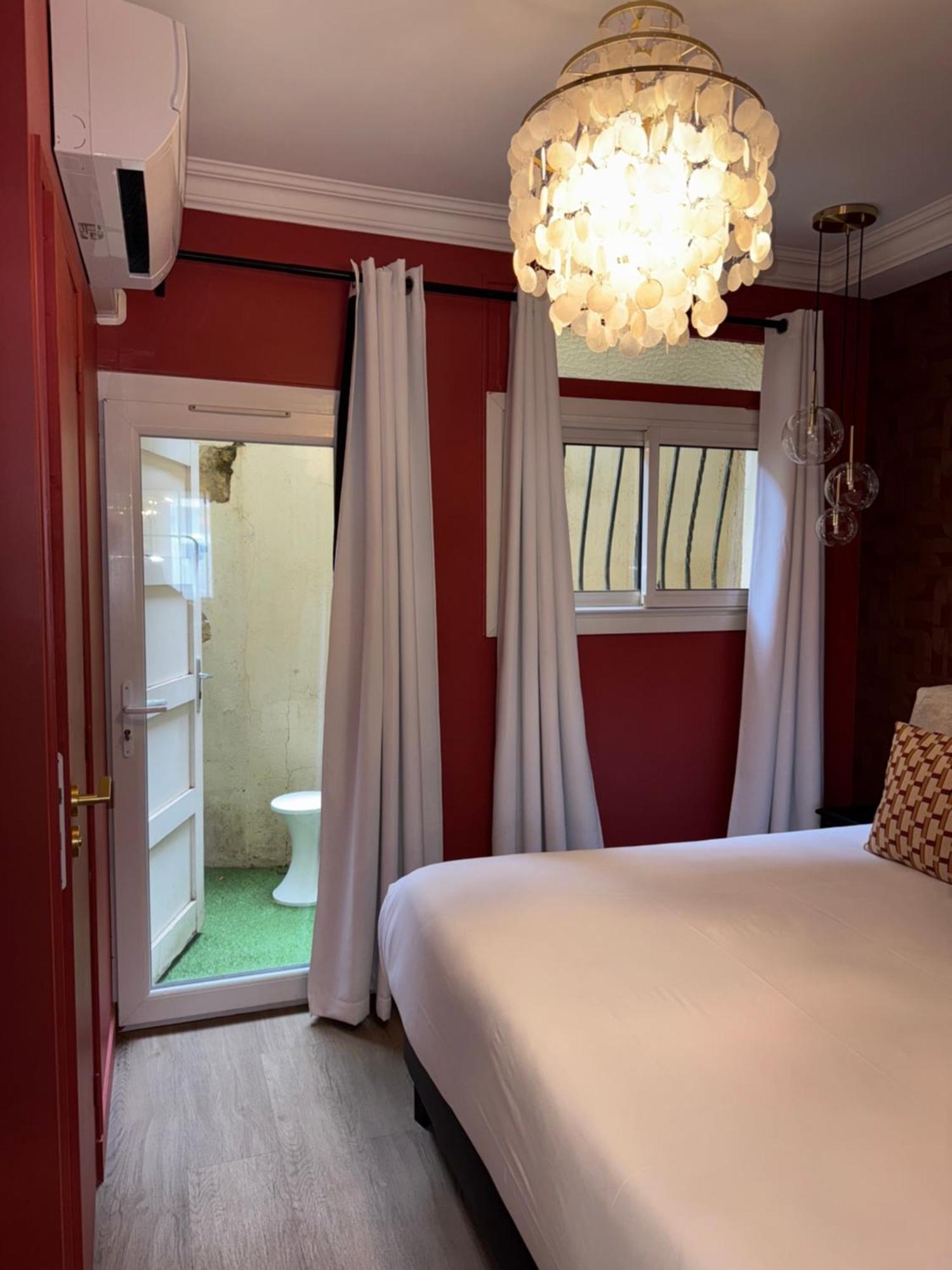 Hotel La Caravelle Aix-en-Provence Esterno foto